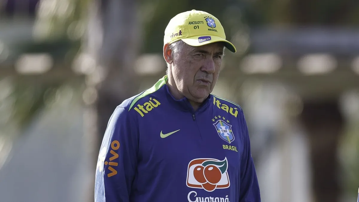 Ancelotti durante primeiro treino na Seleção  • rafaelribeirorio I CBF