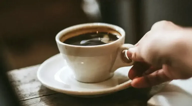 “Café fake”: Anvisa proíbe três marcas após detectar toxina e impurezas