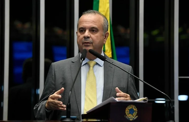 Rogério Marinho diz que Flávio Bolsonaro avalia três mulheres para vice e descarta chapa “puro-sangue”